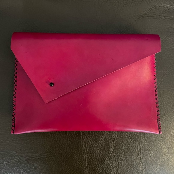 Pink Artisan real leather clutch - Picture 3 of 6